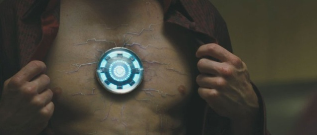 Chiêm ngưỡng cận cảnh mẫu Hot Toys Lò phản ứng hồ quang nơi chứa đựng trái tim của Iron-Man - Ảnh 1.