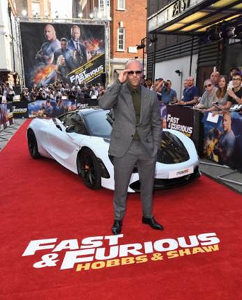 Jason Statham tụ hội cùng cả “gia đình” tại buổi công chiếu bom tấn Fast & Furious: Hobbs & Shaw ở London  - Ảnh 2.