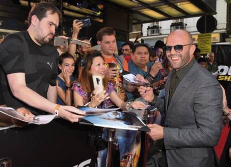 Jason Statham tụ hội cùng cả “gia đình” tại buổi công chiếu bom tấn Fast & Furious: Hobbs & Shaw ở London  - Ảnh 4.