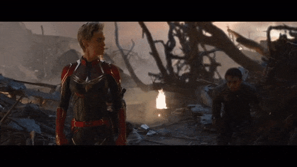 Hé lộ cảnh quay bị cắt của Endgame, Captain Marvel và một loạt siêu anh hùng quỳ xuống trước cái chết của Iron-Man - Ảnh 4.