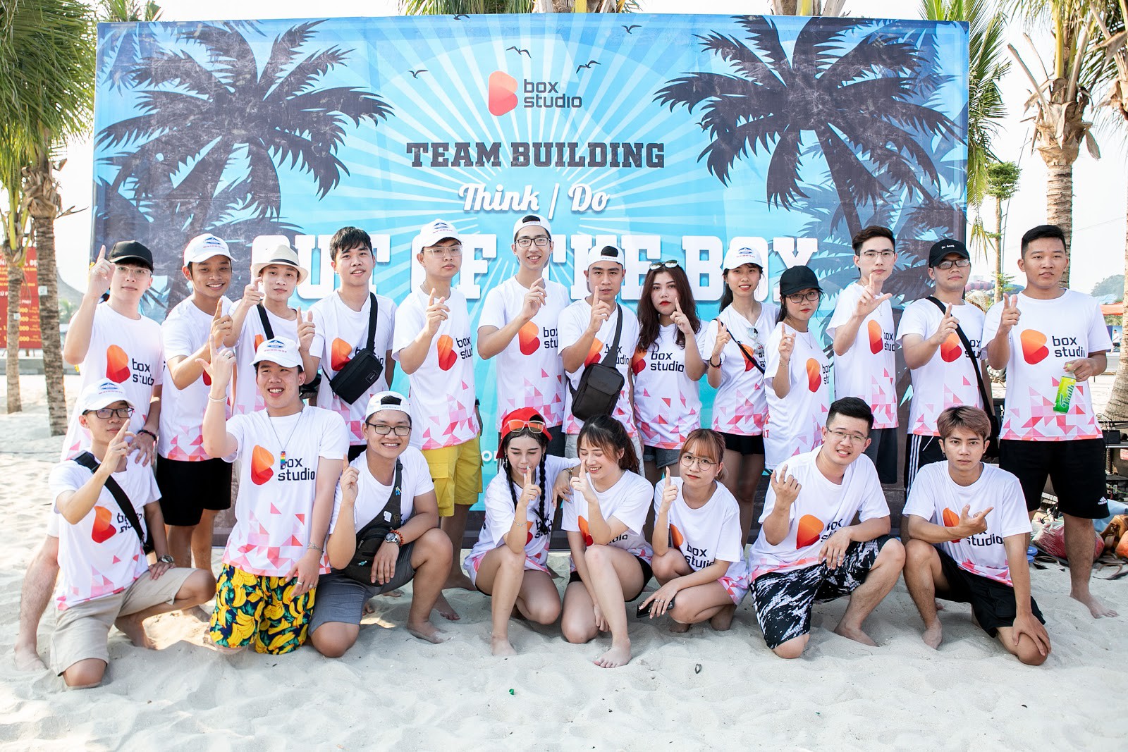 Sinh nhật Box Studio - Hàng chục streamer góp mặt trong cùng một bức ảnh - Ảnh 3.