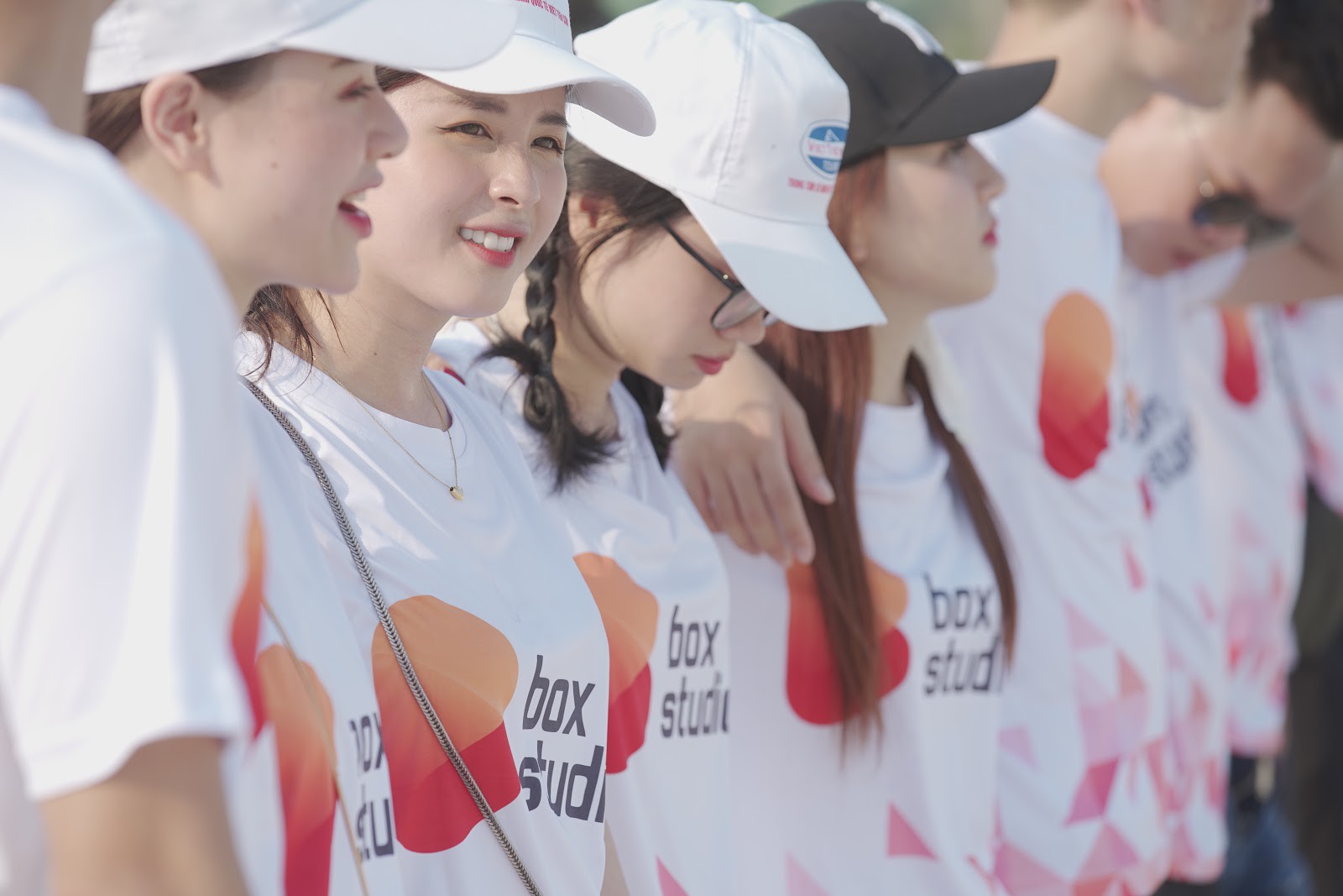 Sinh nhật Box Studio - Hàng chục streamer góp mặt trong cùng một bức ảnh - Ảnh 8.