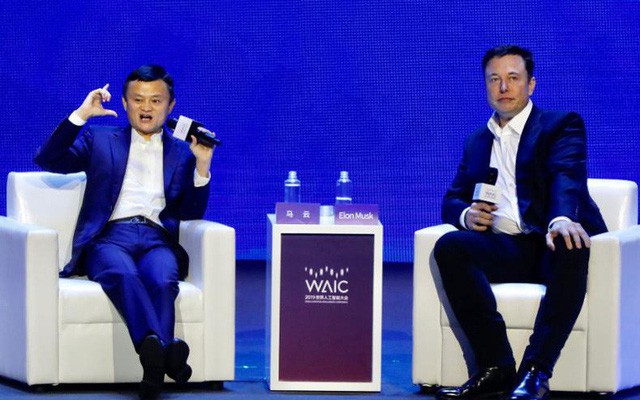 Elon Musk trò chuyện cùng Jack Ma: Loài người chỉ như con tinh tinh so với AI - Ảnh 1.