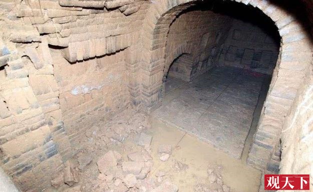 Cổ mộ bé gái 9 tuổi tại Tây An với vô số cổ vật giá trị đi kèm với lời nguyền trên nắp quan tài mở ra là chết - Ảnh 1.