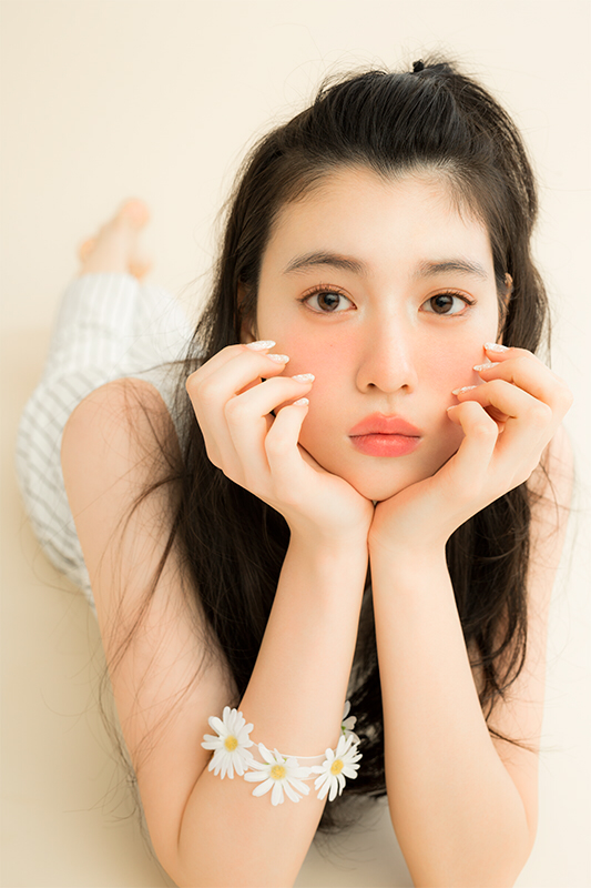 Nhan sắc của hot girl Nhật Bản gây sốt: Xinh như búp bê nhưng lại nghiện cởi - Ảnh 7.
