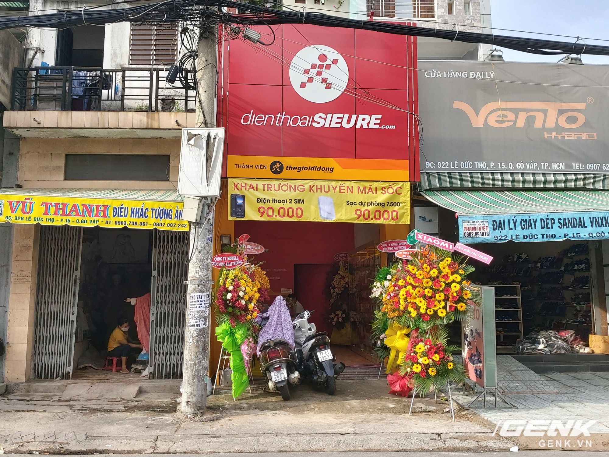 Trải Nghiệm Cửa Hang điện Thoại Sieu Rẻ Của Tgdd Ngay đầu Khai Trương Khong Gian Nhỏ Sản Phẩm đa Dạng Khong Nhận Bảo Hanh Tại Cửa Hang