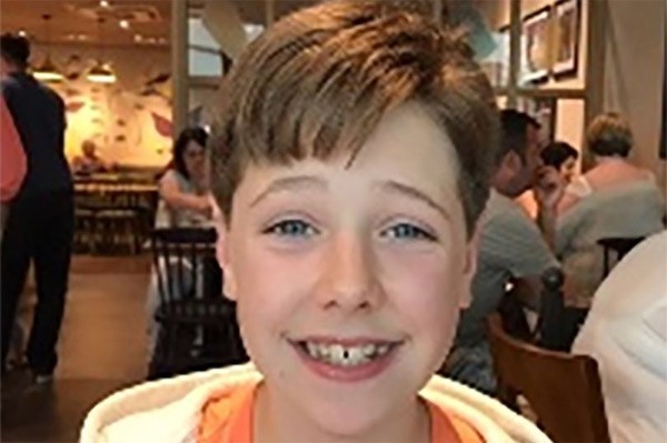 Bé trai 13 tuổi chết trong tư thế treo cổ sau khi tham gia trò chơi thử thách trên mạng - Ảnh 1.