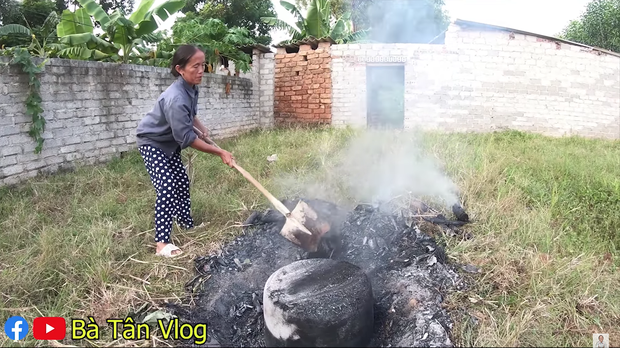 Lần đầu tiên bà Tân Vlog thất bại khi nấu món ăn, lủi thủi không dám gọi các cháu sang đành ngồi xử lý một mình - Ảnh 6.