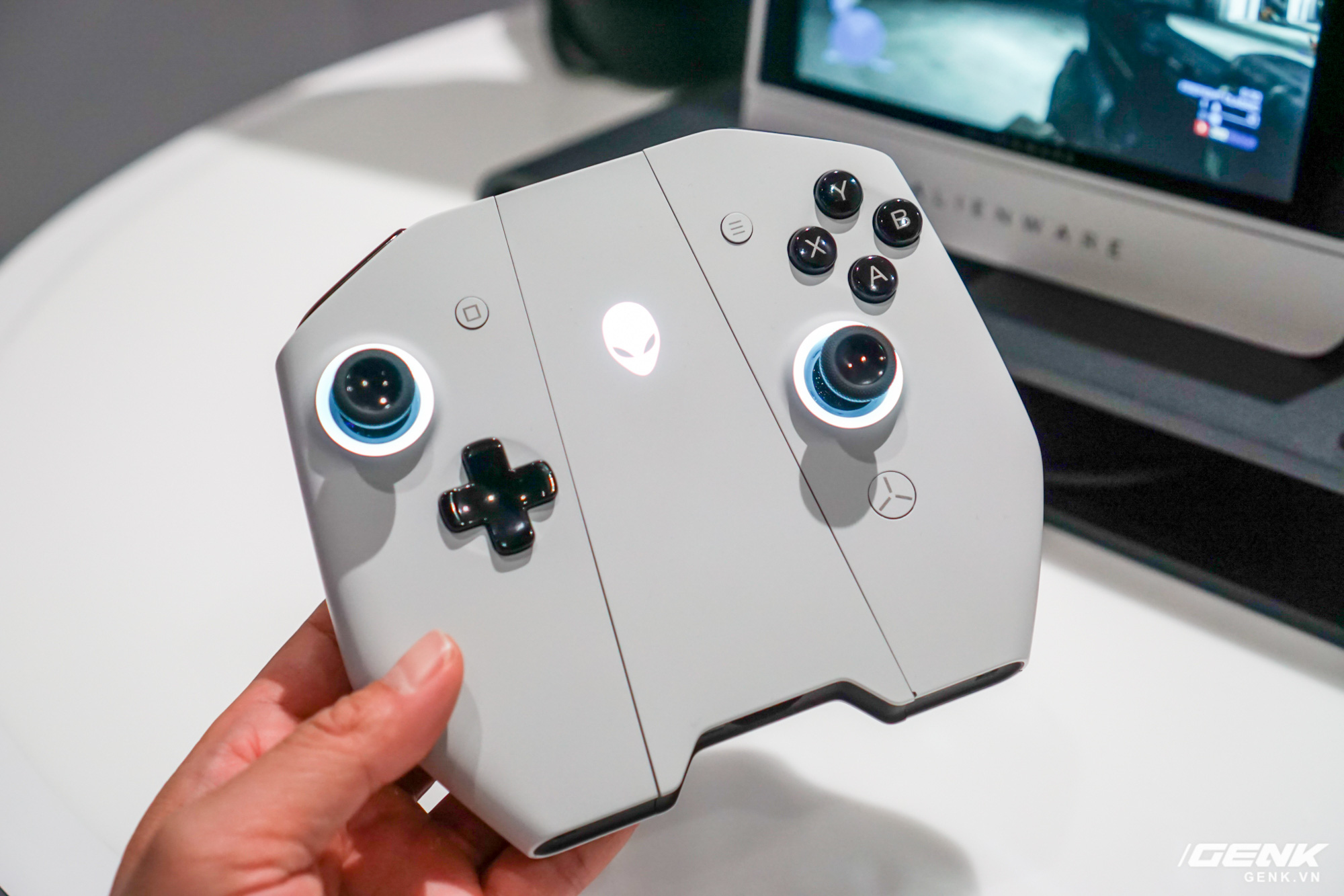 [CES 2020] Trên tay PC gaming nhỏ gọn Alienware Concept UFO: Phiên bản ...