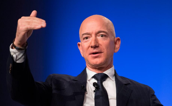 Thái tử Ả Rập Saudi hack điện thoại tỷ phú Jeff Bezos, phanh phui chuyện ngoại tình khiến thế giới chấn động? - Ảnh 1.