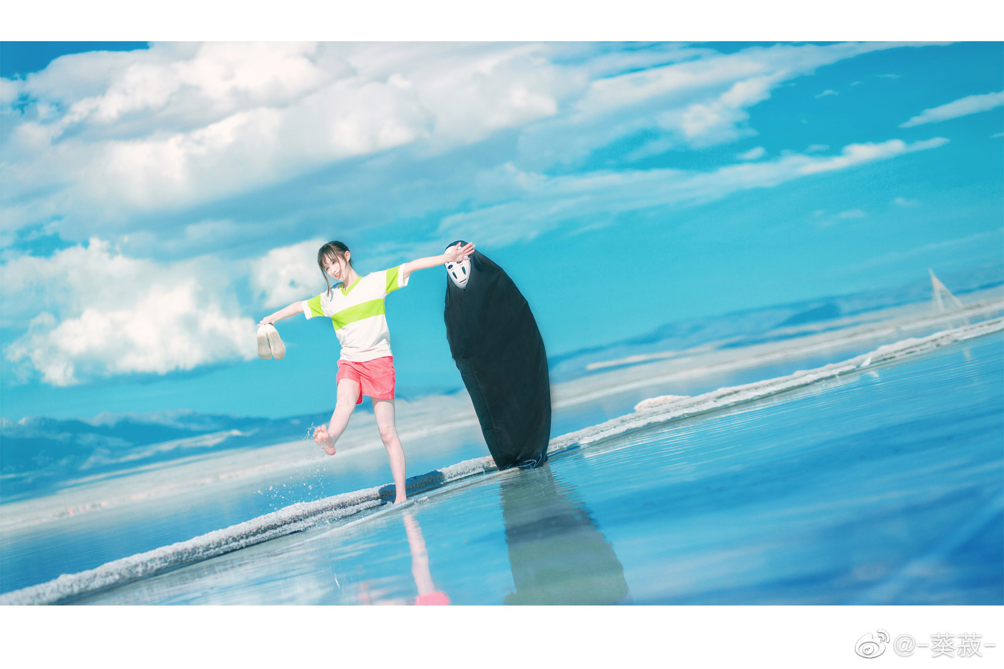 Cosplay Vô Diện Và Chihiro Trong Spirited Away Đi Du Lịch “Sương Sương” Ở  Biển Đẹp Rụng Rời