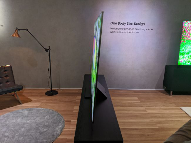 [CES 2020] Cận cảnh chiếc TV QLED không viền của Samsung:Thiết kế cực kỳ ấn tượng, tỷ lệ màn hình 99%, chỉ mỏng 14,9mm - Ảnh 4.