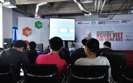 "Game thủ Việt cống tiền cho nước ngoài quá nhiều"
