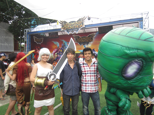 rammus-dang-farm-like-nhieu-hon-amumu-tai-le-hoi-manga-festival-2012