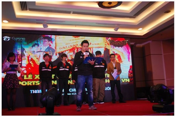 hoanh-trang-buoi-le-xuat-quan-cua-saigon-okers