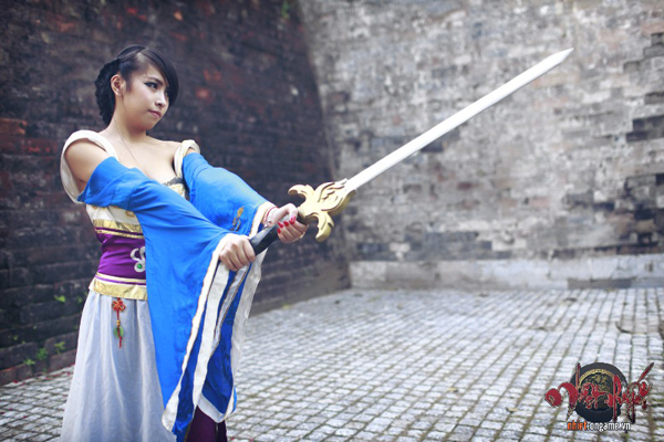 Nữ game thủ Việt quyến rũ trong cosplay Nhiệt Huyết 9