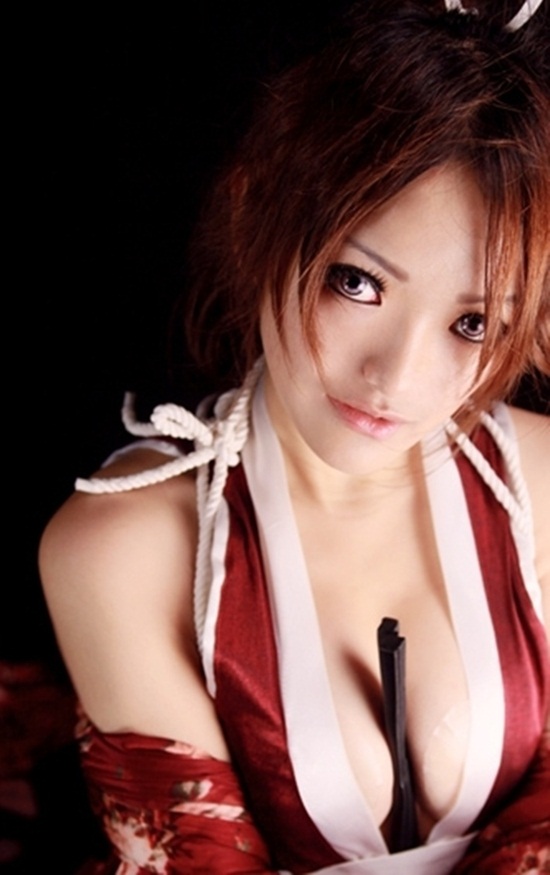 Lại nóng mắt với cosplay Mai Shiranui gợi cảm 3