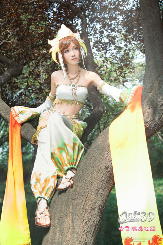 Cùng ngắm cosplay Pháp Sư Tây Tạng xinh đẹp 1