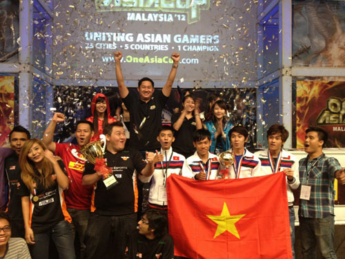 Đội tuyển FIFA Online 2 vô địch One Asia Cup 2012 5