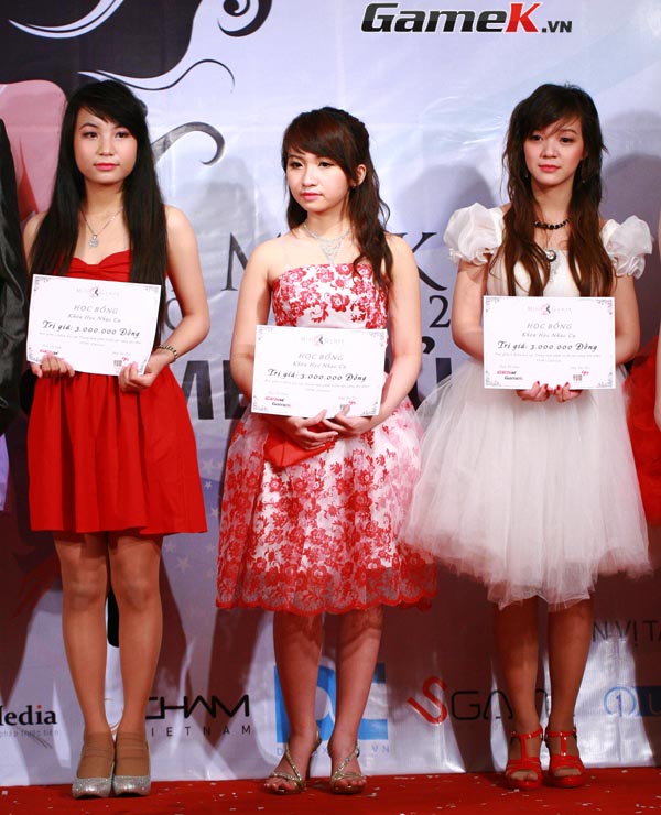 Cận cảnh 10 thí sinh trong đêm chung kết Miss GameK 2012 16