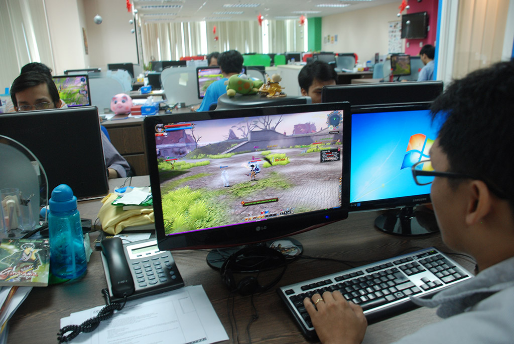 Cận cảnh DayBreak Online bản Việt tại văn phòng Like.vn 5