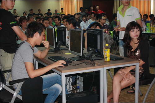 Vì sao game thủ Việt luôn “next" khi đọc cốt truyện game online? 1