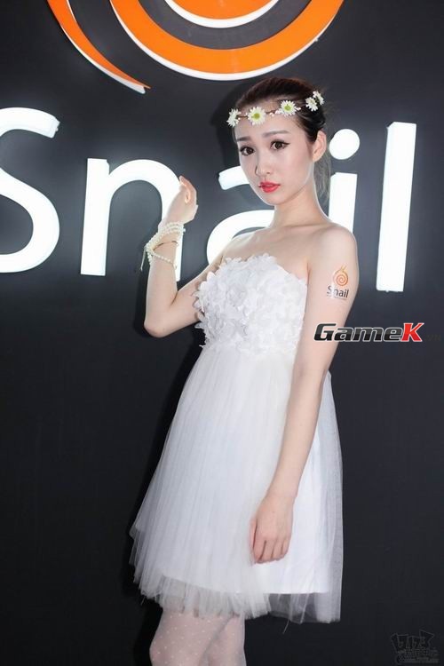 Cận cảnh những showgirl đầu tiên trong ngày ChinaJoy mở cửa 11