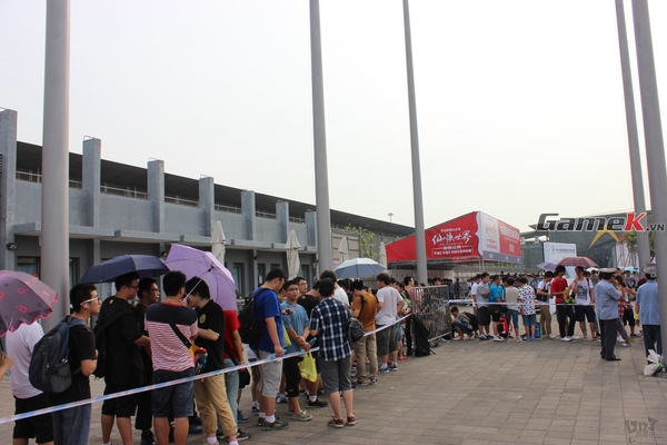 Toàn cảnh ngày đầu tiên hội chợ ChinaJoy 2013 9