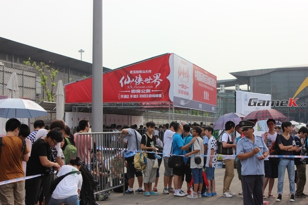 Toàn cảnh ngày đầu tiên hội chợ ChinaJoy 2013 10