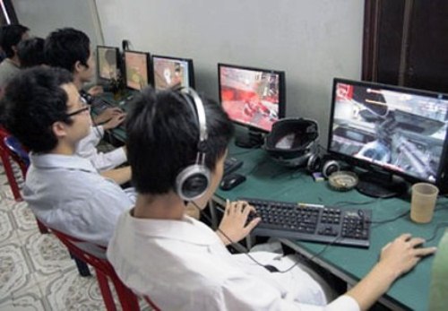 "Con gái chơi game không đào mỏ" 8