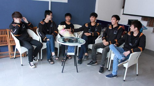 Thêm một đội tuyển Liên Minh Huyền Thoại Việt Nam có tài trợ nước ngoài 3