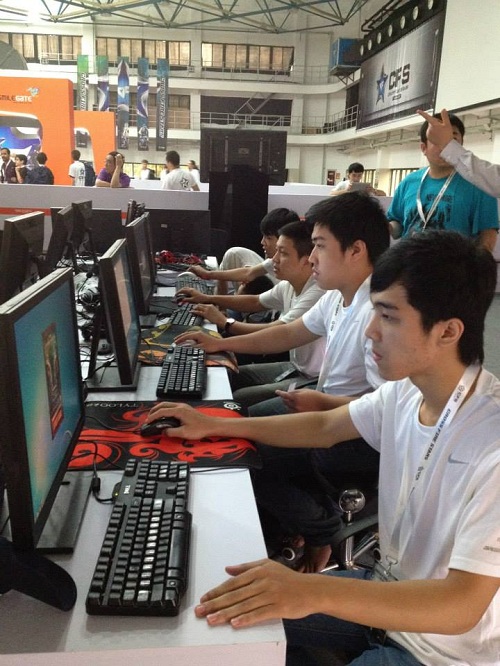 Đội tuyển Đột Kích VN và sứ mệnh với eSports Việt 2