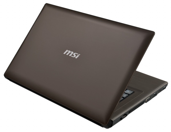 msi-ra-them-laptop-giai-tri-cr41