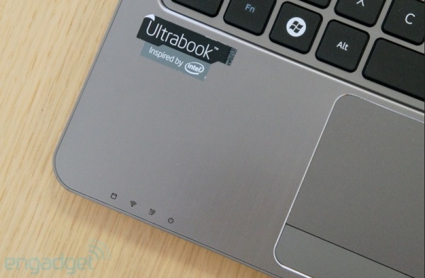 ultrabook-man-hinh-cam-ung-cua-samsung-gia-tu-167-trieu-dong