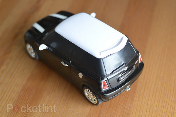 chiem-nguong-mini-cooper-s-mini-dieu-khien-bang-smartphone