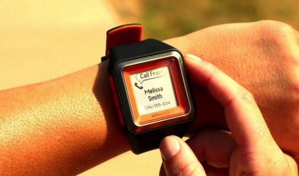 metawatch-ra-mat-mau-dong-ho-chiu-nuoc-tuong-thich-ca-ios-lan-android