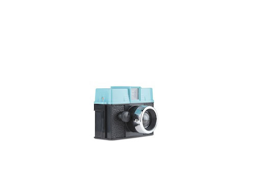 diana-baby-110-may-anh-ti-hon-danh-cho-the-loai-lomography