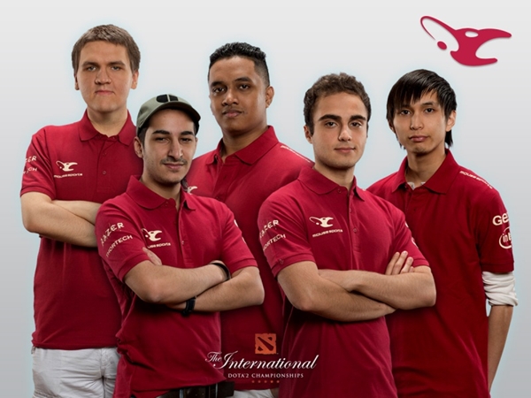 doi-game-cua-ngoi-sao-kuroky-chia-tay-nha-tai-tro-mousesports