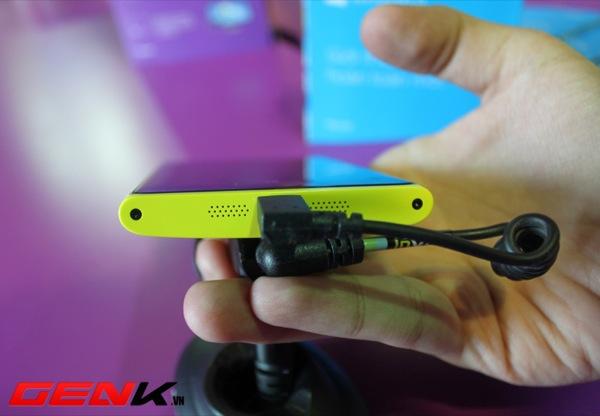 Cận cảnh Nokia Lumia 920 tại Việt Nam: Điện thoại đẹp, giá 13,999 triệu đồng 5
