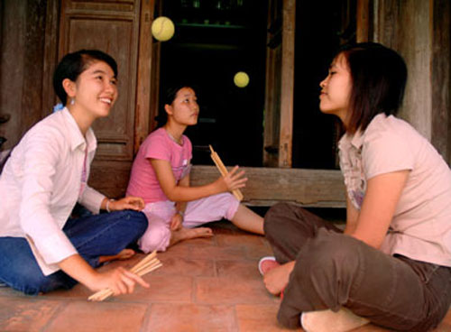Trước khi có game, giới trẻ Việt chơi gì?
