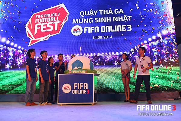 Hàng ngàn game thủ cháy hết mình trong tiệc sinh nhật FIFA Online 3 tròn 1 tuổi
