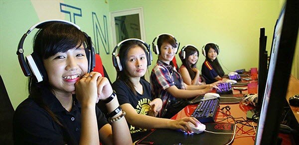 Chân dung vài team nữ Liên Minh Huyền Thoại xinh đẹp tại Việt Nam