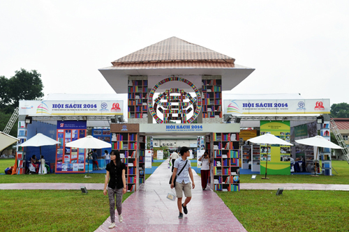 Lễ hội sách tại Hoàng Thành Thăng Long năm 2014