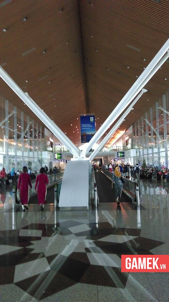 Những hình ảnh tại sân bay Malaysia.