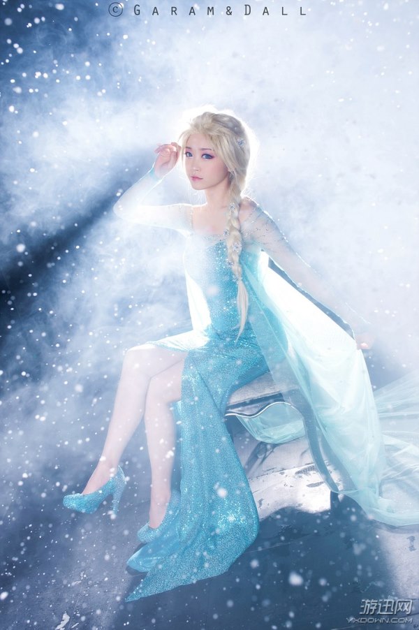 Cosplay công chúa Elsa đẹp hơn cả trong phim Frozen