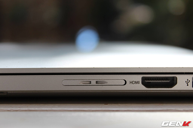  Khi gắn vào MacBook, Nifty MiniDrive không bị lộ so với vỏ. 