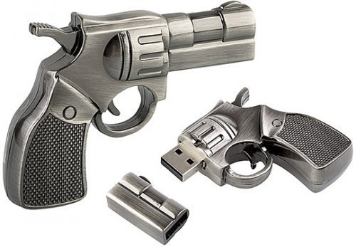  Chiếc USB hình khẩu súng này rõ ràng không phải một vật nên mang ra để đùa với thiết kế kiểu dáng rất giống thật. 