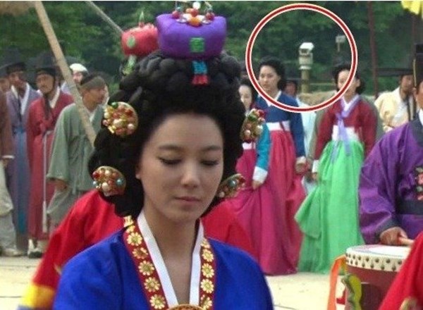Camera giám sát xuất hiện trong cảnh quay của bộ phim truyền hình Dr. Jin.