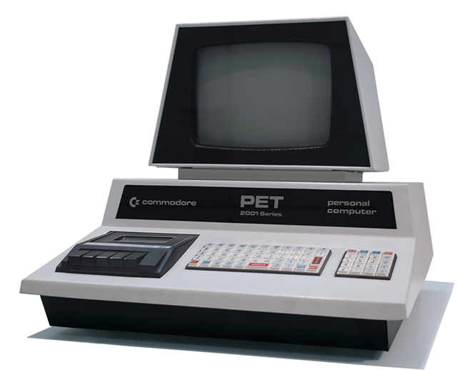 Tinhte-Commodore_PET2001.
