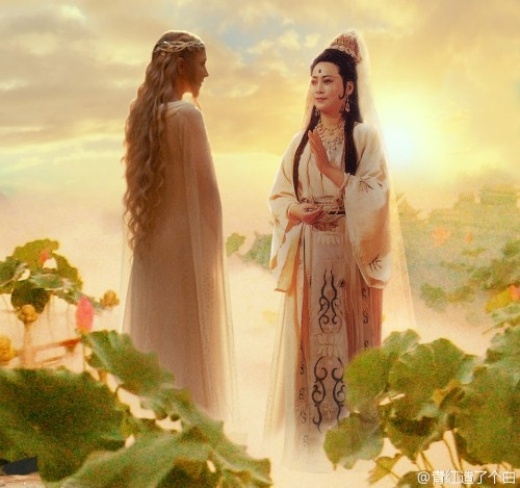 Quan Âm Bồ Tát đang trò chuyện cùng tiên nữ Galadriel ở thiên cung.